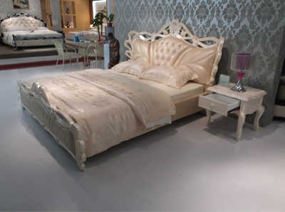 欧式奢华新体验 蓝珊瑚品牌真皮床，打造高档婚庆卧室